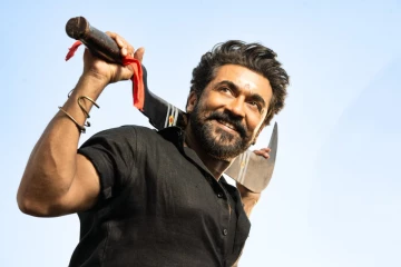 “வெறும் சில நாட்களிலேயே மாபெரும் சாதனை — ‘கருப்பு’ திரைப்பட வசூல் ரூ. ___ கோடி!”